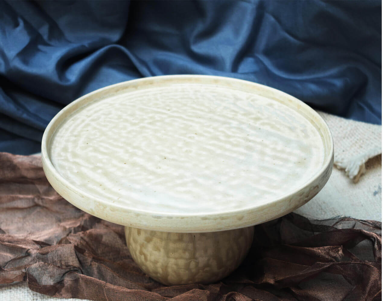 The Earthan Ceramic Cake Stand | Earthan