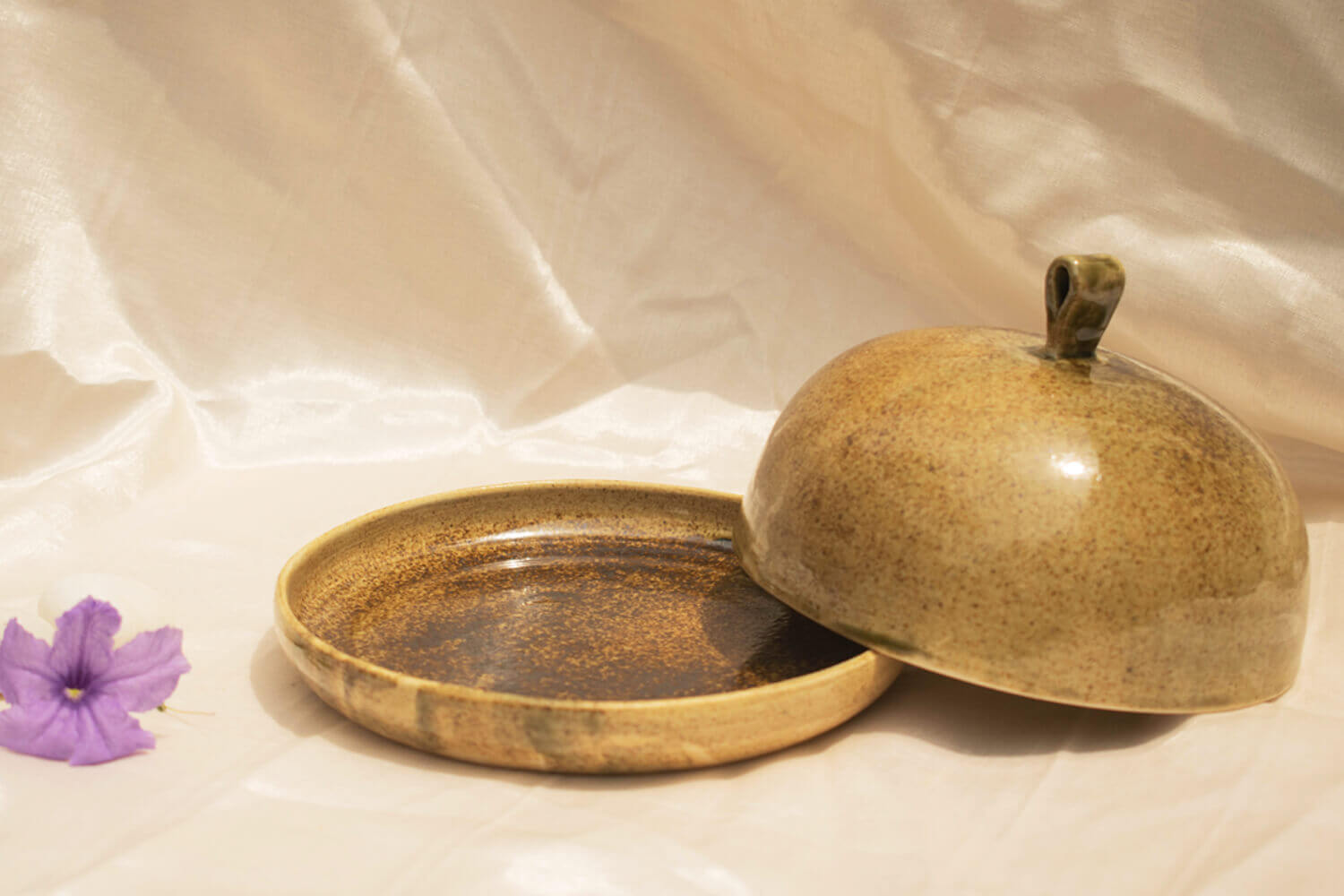 Rustic Butter Dish With Lid | Earthan