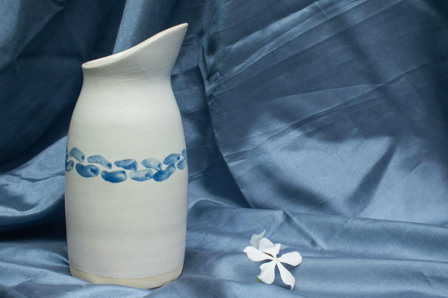 White Blue Ceramic Jug and 2 Tea Cups | Earthan