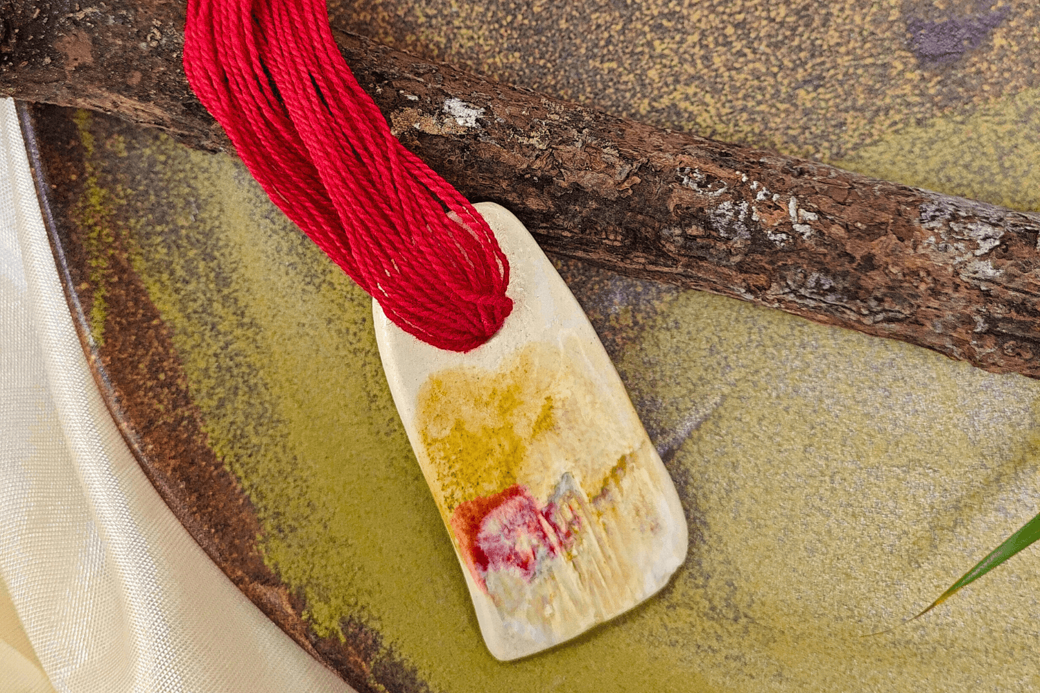 Elegant White Red Timeless Pendent