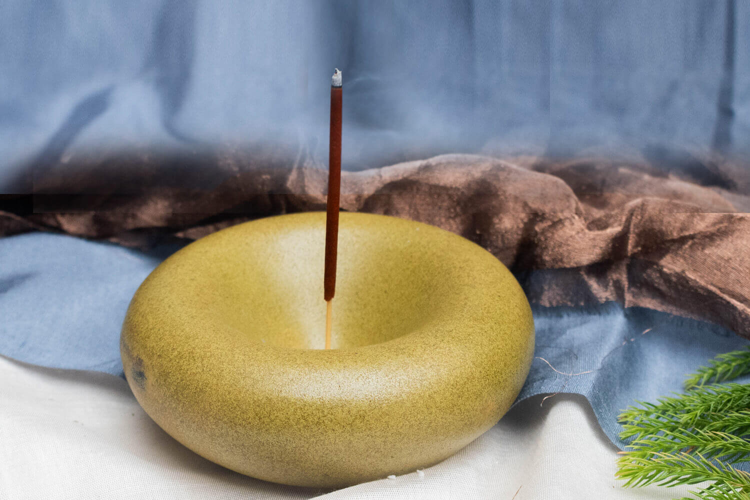 Whispering Ash Ceramic Incense Holder | Earthan