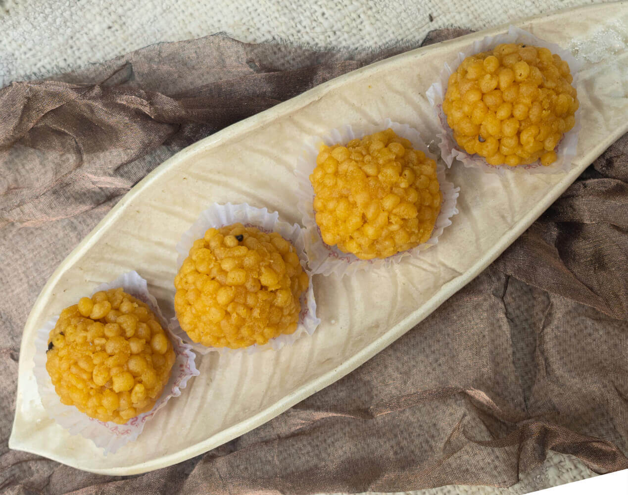 White Leaf Ceramic Platter 