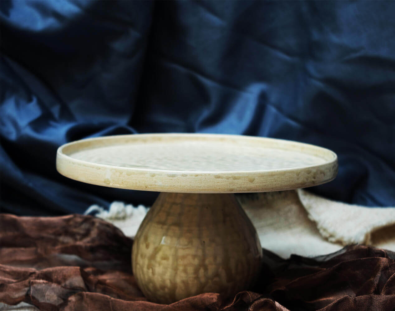 The Earthan Ceramic Cake Stand | Earthan