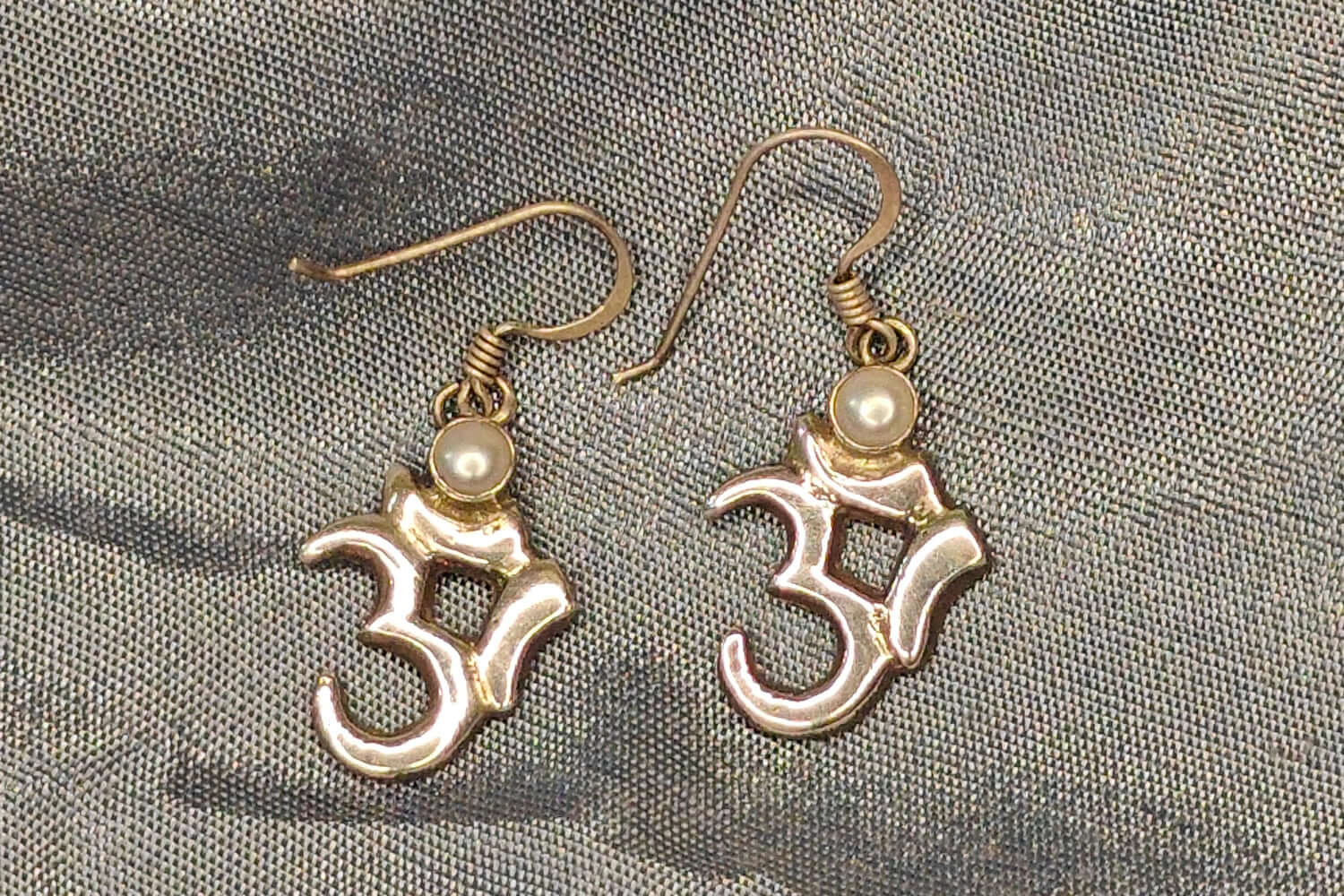 925 Sterling Silver Om Symbol Pearl Drop Earrings