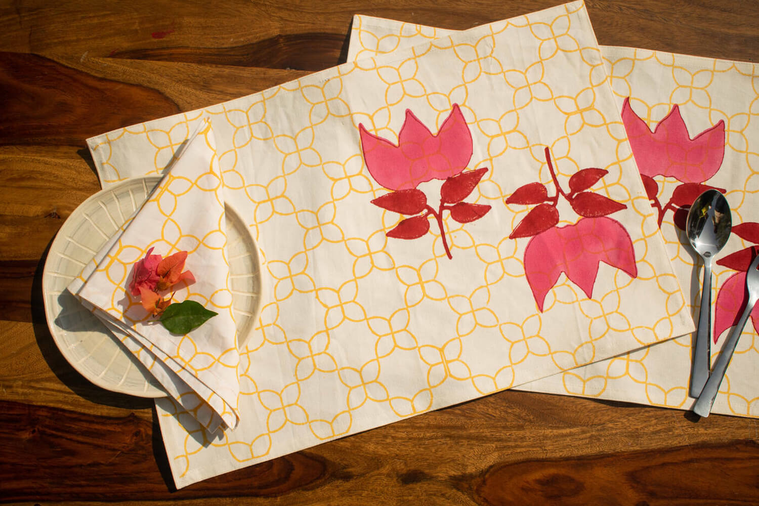 Gulabi Bougainvillea - Hand block printed cotton canvas table mats | Earthan