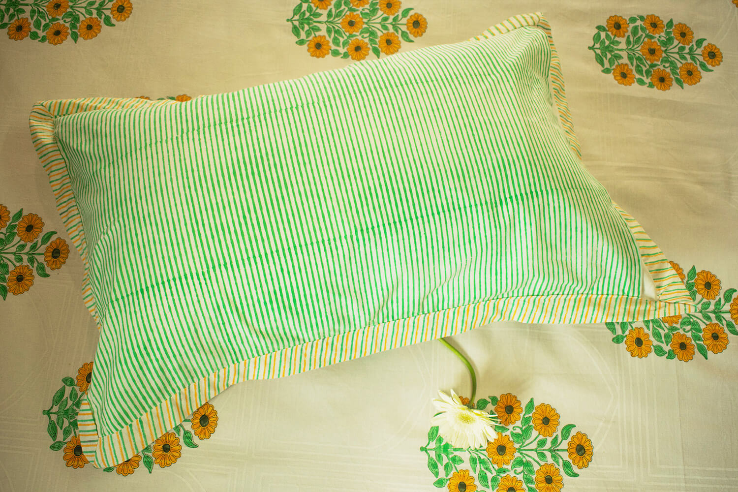 Surajmukhi - Hand block printed cotton bed sheets and pillow cases | Earthan