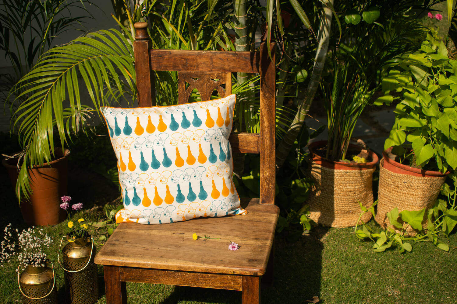 Cycle Rickshaw Bhopu- Hand block printed cotton cushion cover | Earthan 