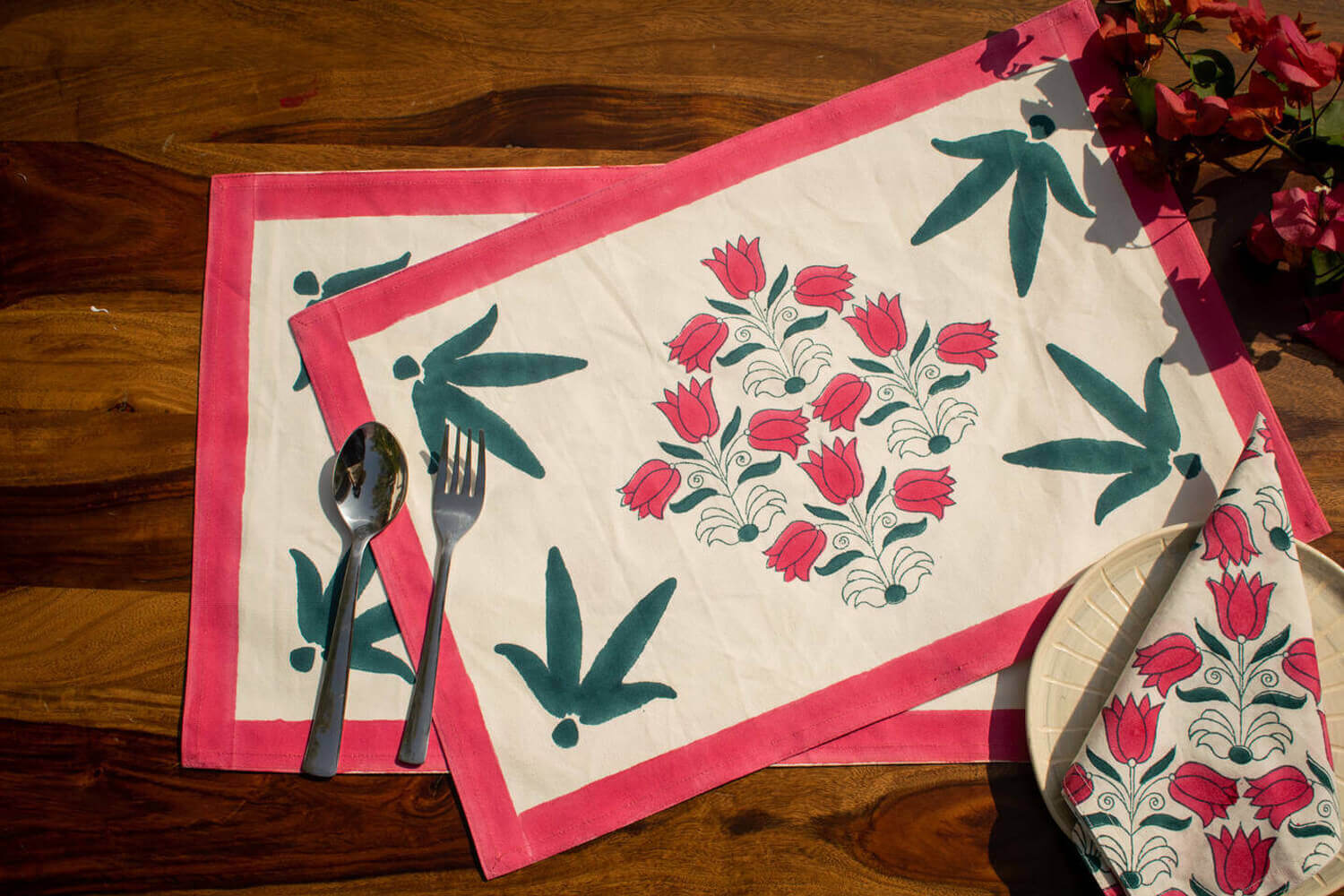 Tulip phool print hand blocked cotton canvas table mats | Earthan
